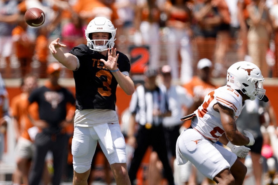 Quinn Ewers (l.), the starting quarterback for Texas, recently marveled at the remarkable evolution of Arch Manning and Maalik Murphy as standout quarterbacks.