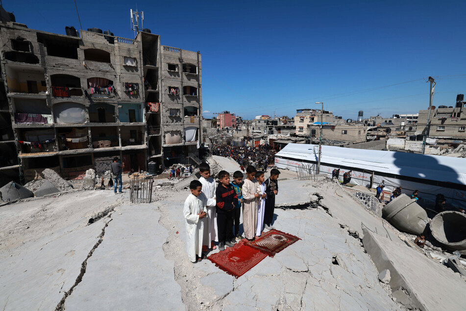 Internationale Spitzenpolitiker, darunter auch Bundeskanzler Olaf Scholz (65, SPD), lehnen einen Einsatz in Rafah aus Sorge um das Wohl der Zivilbevölkerung strikt ab.