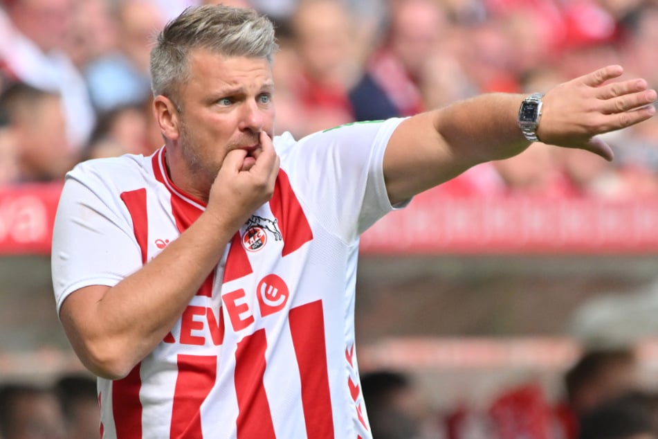 Setzt auch in der letzten Verteidigungslinie voll aufs Tempo: FC-Köln-Trainer Lukas Kwasniok (44).