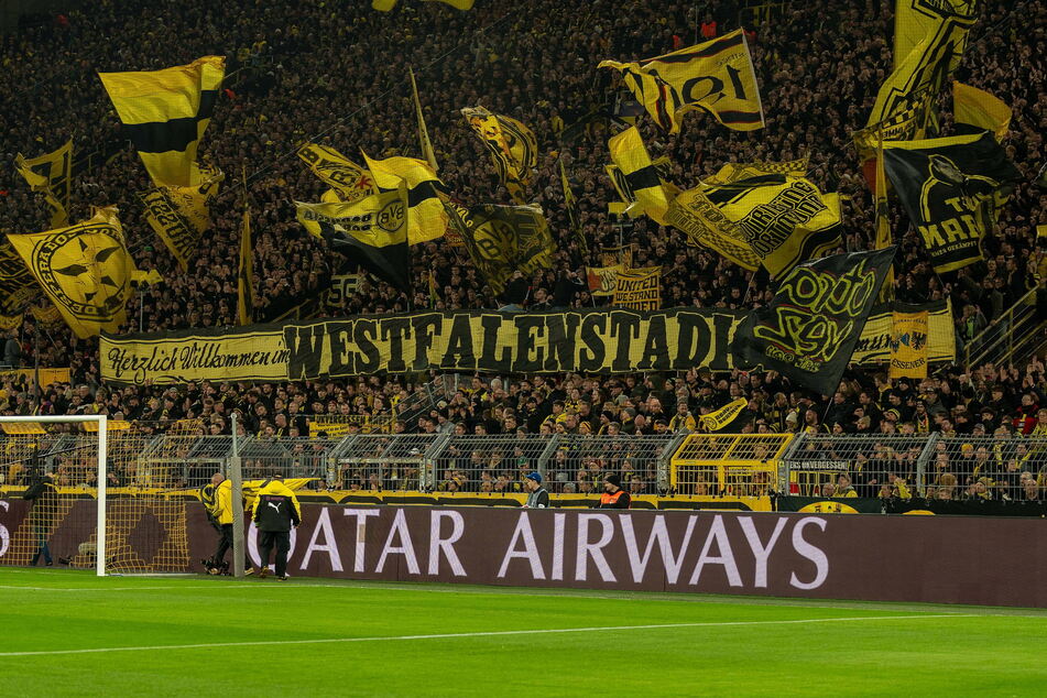 Zwischen den beiden Spielen in Bochum und Düsseldorf geht es für die Titans-Spieler zum Fußball nach Dortmund.