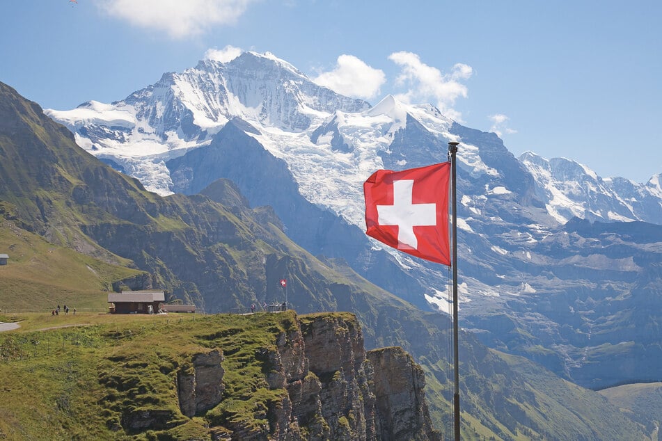 Die Handy-Rechnung der US-Urlauber war höher als die Berge in der Schweiz. (Symbolbild)