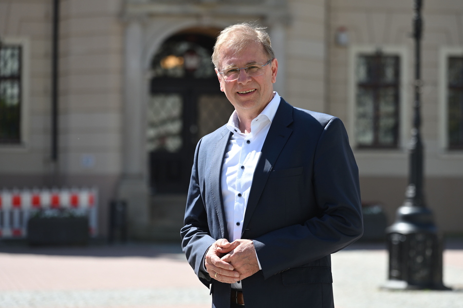 Amtsinhaber André Raphael (61, CDU) ist am heutigen Sonntag der einzige Kandidat bei der OB-Wahl in Crimmitschau.