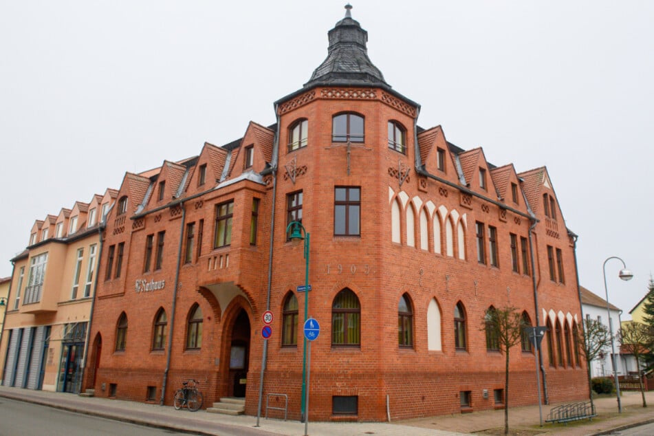 Die Stadt Tangerhütte musste nach dem Hackerangriff ihr "Digitales Rathaus" für mehrere Wochen abschalten. (Archivfoto)