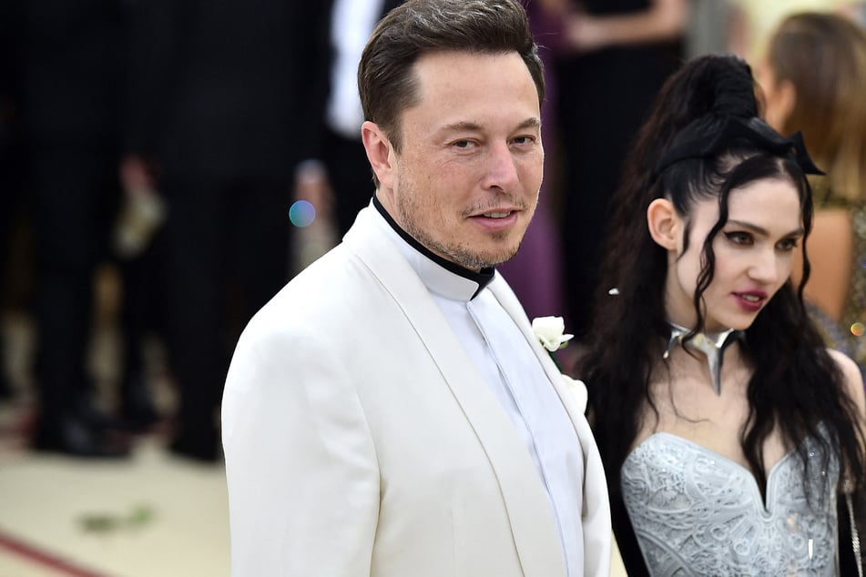 Elon Musk: Sängerin Grimes erhebt schwere Vorwürfe gegen Elon Musk: Das steckt dahinter!