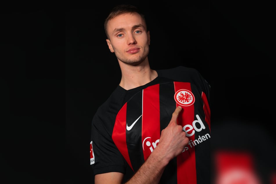 Mit Sasa Kalajdzic (26) hat Eintracht Frankfurt endlich wieder einen waschechten Mittelstürmer in den eigenen Reihen.