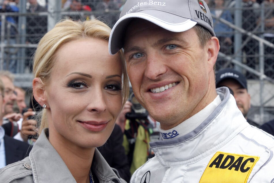 Ein Bild aus glücklicheren Tagen: Cora Schumacher (47) und ihr Ex-Ehemann Ralf Schumacher (49) werfen sich seit Wochen gegenseitig vor über Ralfs Coming-out Lügen zu verbreiten (Archivbild).