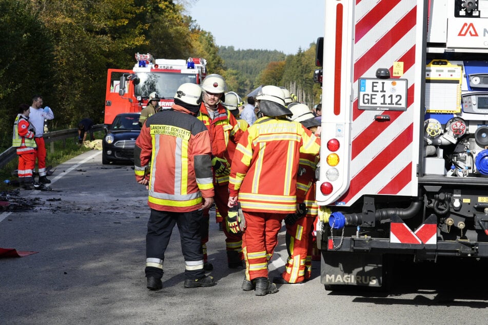 Die Rettungskräfte waren mit einem Großaufgebot vor Ort im Einsatz - und hatten alle Hände voll zu tun.