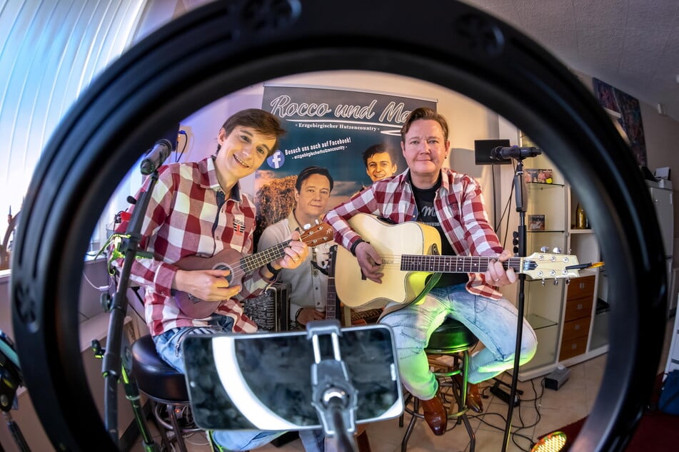 "Rocco und Marc" präsentieren erzgebirgische Weihnacht live bei Facebook