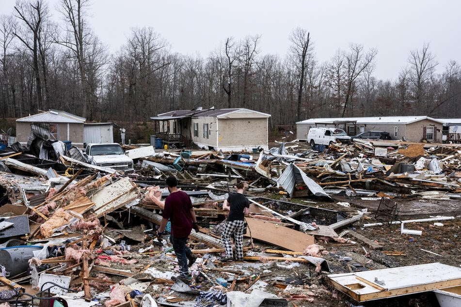 Death toll rises after catastrophic tornadoes and storms pummel South and Midwest