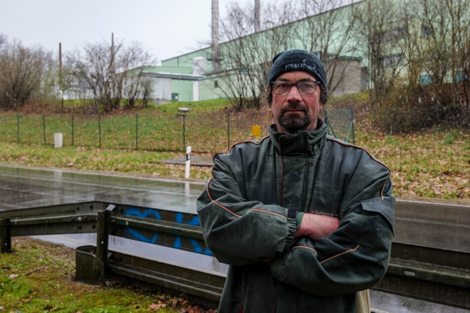 Dieter Rößger (63) fürchtete bei der Arbeit im Müllbunker um seine Gesundheit.