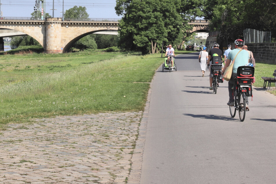 Vier Rad-Unfälle an einem Tag in Dresden! Radler teils schwer verletzt