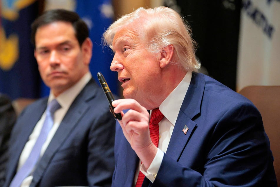 During a cabinet meeting on Thursday, President Donald Trump went on a bizarre aside about how Sharpies are better than more expensive pens.