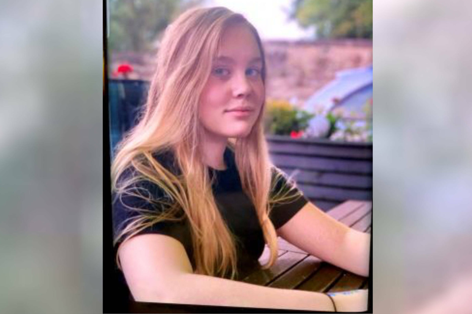 Die Polizei sucht nach der 14-jährigen Celina W. aus Stolberg und bittet um Hinweise zum Aufenthaltsort des Mädchens.