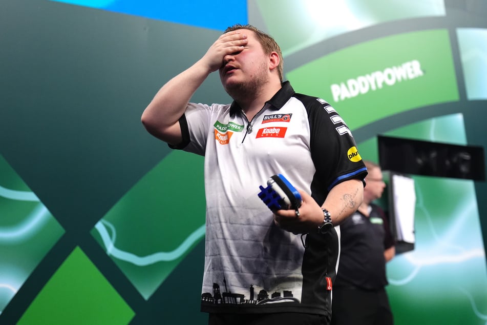 Martin Schindler (29) erwischte in der dritten Runde der Darts-WM keinen guten Tag und scheiterte erneut knapp vor dem Achtelfinale.