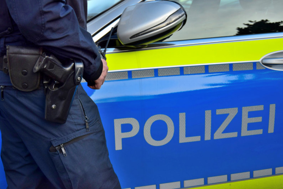 Die Polizei hat bereits eine Beschreibung der Täter veröffentlicht und bittet nun um Mithilfe bei der Fahndung. (Symbolbild)