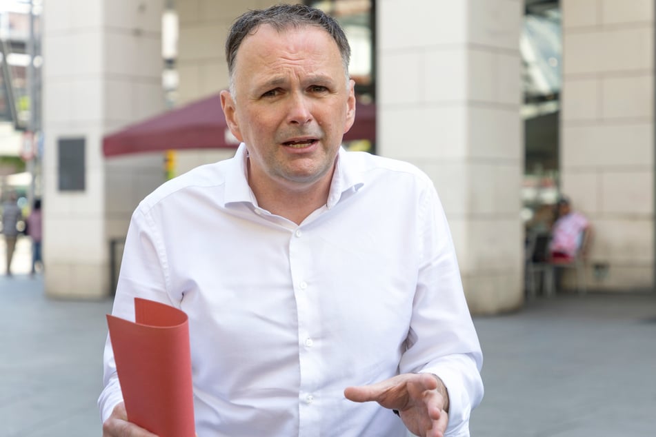 Kritisiert den OB: Linken-Fraktionschef André Schollbach (46).