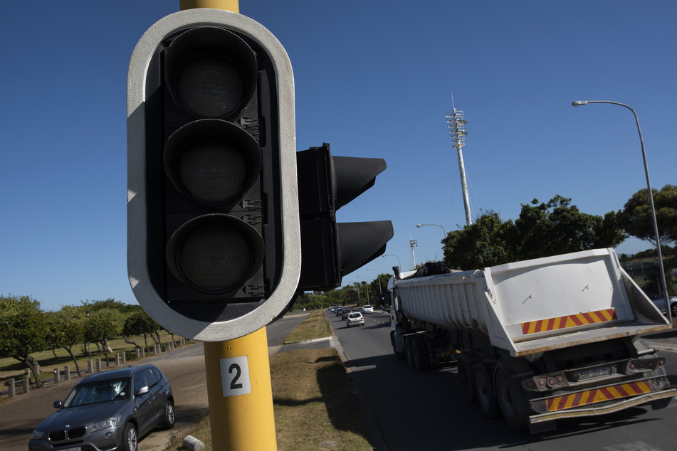 Hier geht nichts mehr! Ausgefallene Ampeln legen in aller Regelmäßigkeit den südafrikanischen Stadtverkehr lahm.