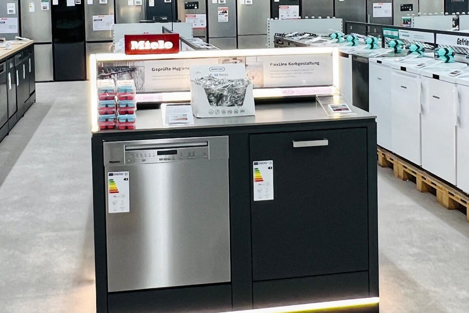 MediaMarkt Rostock-Brinckmansdorf feiert Neueröffnung nach Umbau.