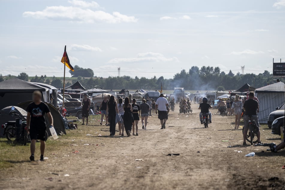 Der Flugplatz in Zwickau verwandelte sich am Wochenende in ein großes Festival-Gelände. Deutschlands größtes Simson-Treffen lockte zahlreiche Besucher an. (Archivfoto)