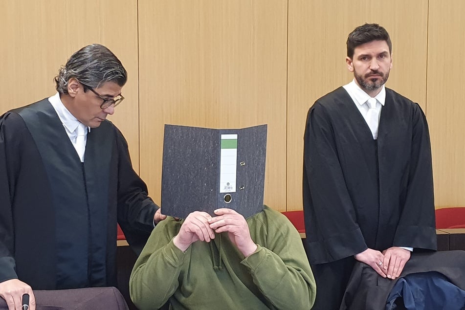 Tod im Ehebett: Familienvater gesteht Mord an Ehefrau