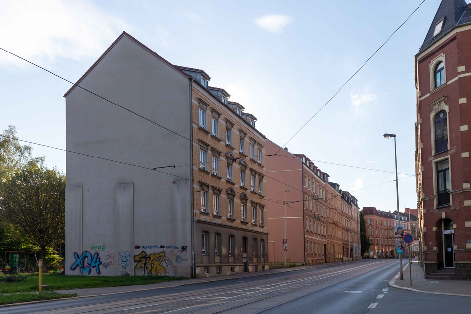 Tierischer Polizeieinsatz in der Werdauer Straße in Zwickau: Einbrecher stahlen zwei teure Zierfische.