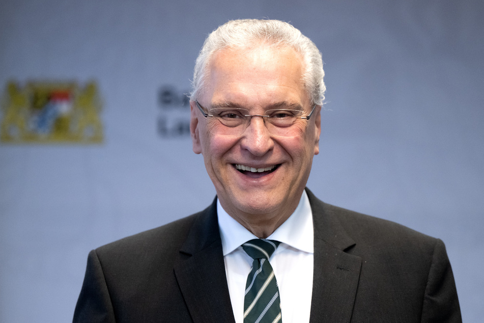 Joachim Herrmann (67, CSU), Innenminister von Bayern.