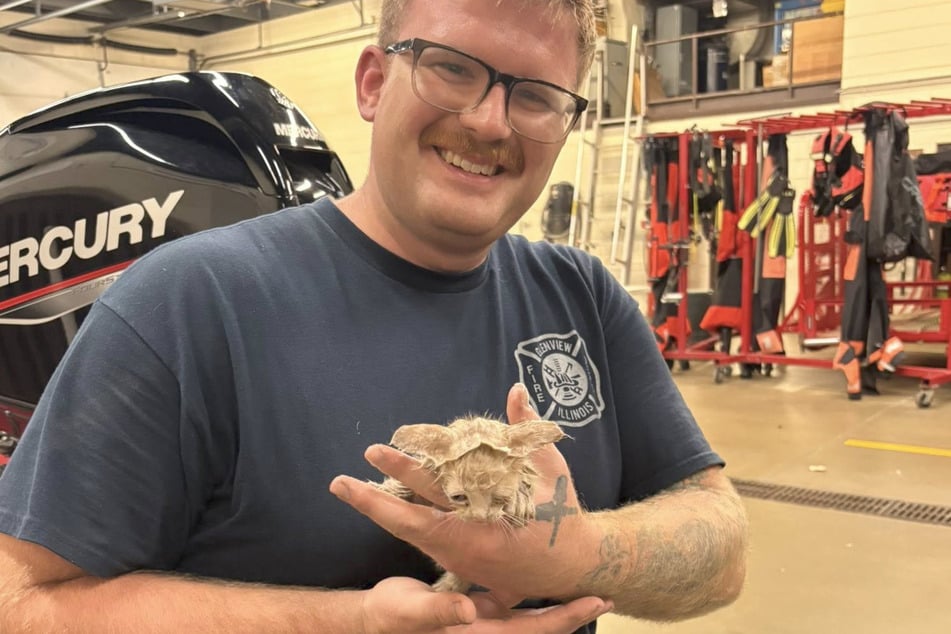 Geschafft! Am Ende wurden die Feuerwehrleute von Glenview zu Katzenrettern. Der kleine Yoda schaute allerdings noch etwas bedröppelt.