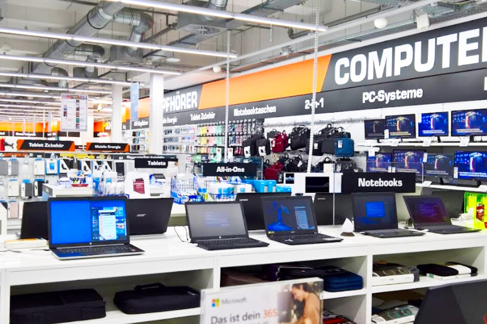 SATURN Rostock sagt "Tschüß" und verkauft Sonntag (1.10.) über 3.000 Produkte reduziert.