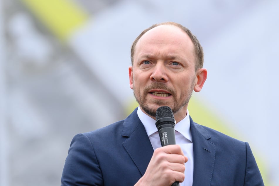 Marco Wanderwitz (45, CDU) hatte gesagt, dass ein Teil der ostdeutschen Wähler der Demokratie den Rücken gekehrt habe und ein Teil der AfD-Wähler dauerhaft für die Demokratie verloren sei.
