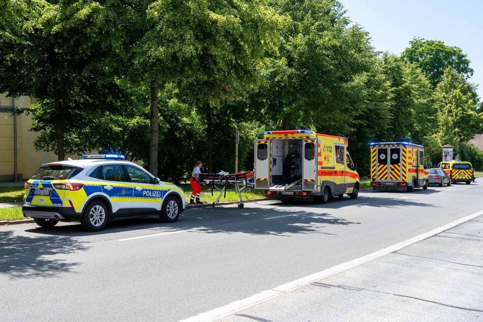 Neben zwei Rettungswagen war auch ein Notarzt-Auto vor Ort.