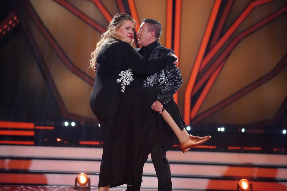 Ilka Bessin (48) tanzte mit Joachim Llambi (55) Rumba.