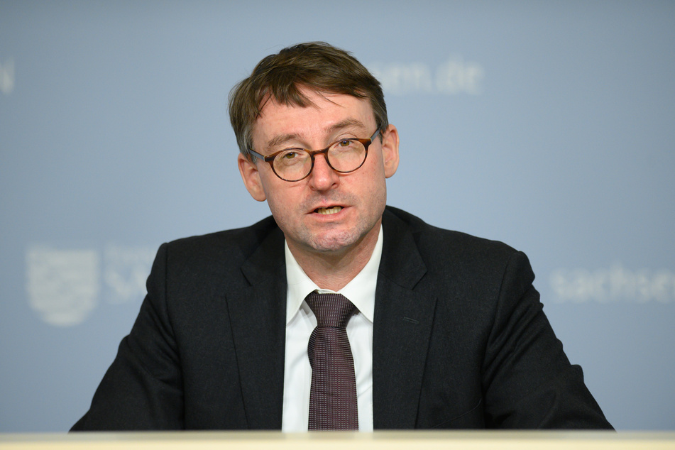 Roland Wöller (50, CDU), Innenminister von Sachsen, hat sich zum LKA-Skandal geäußert.