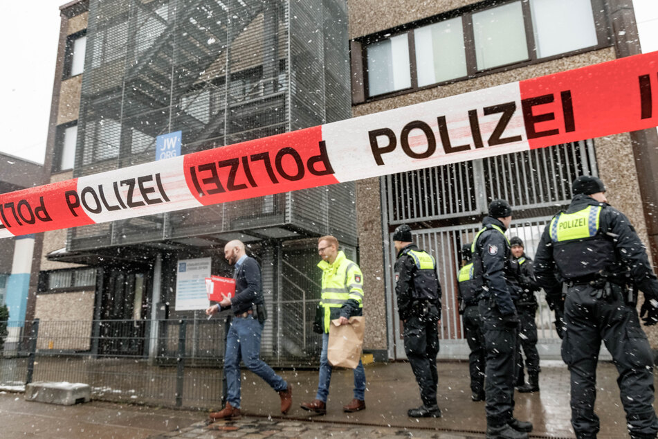 Amoktat von Hamburg: Immer mehr neue Details - Ermittlungen gegen Beamten