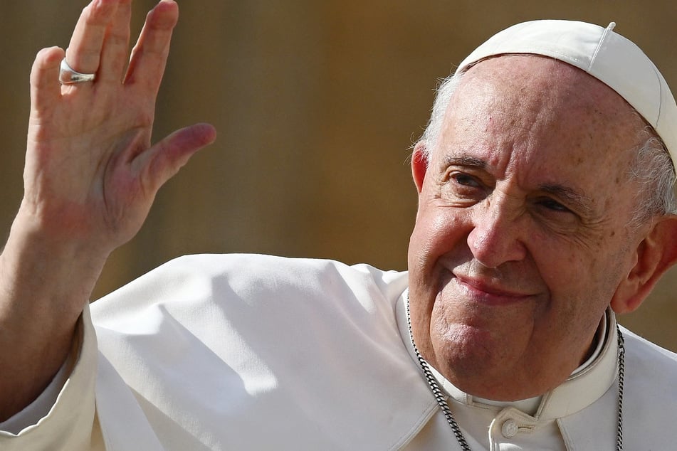 Pope Francis, who has been in the hospital for two weeks with double pneumonia, is in a "stable" condition, the Vatican said on Saturday while again declining to offer a prognosis.