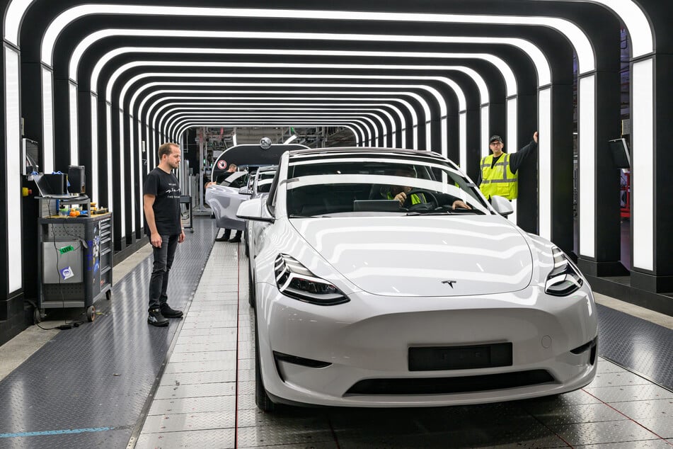 Im Tesla-Werk in Grünheide bei Berlin ist die Produktion des Model Y angelaufen.