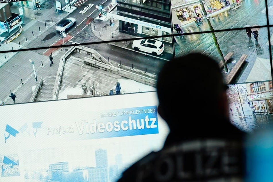 Mit Hilfe des "Intelligenten Videoschutzes" in Mannheim sollen Straftaten vorgebeugt und aufgeklärt werden. (Archivfoto)
