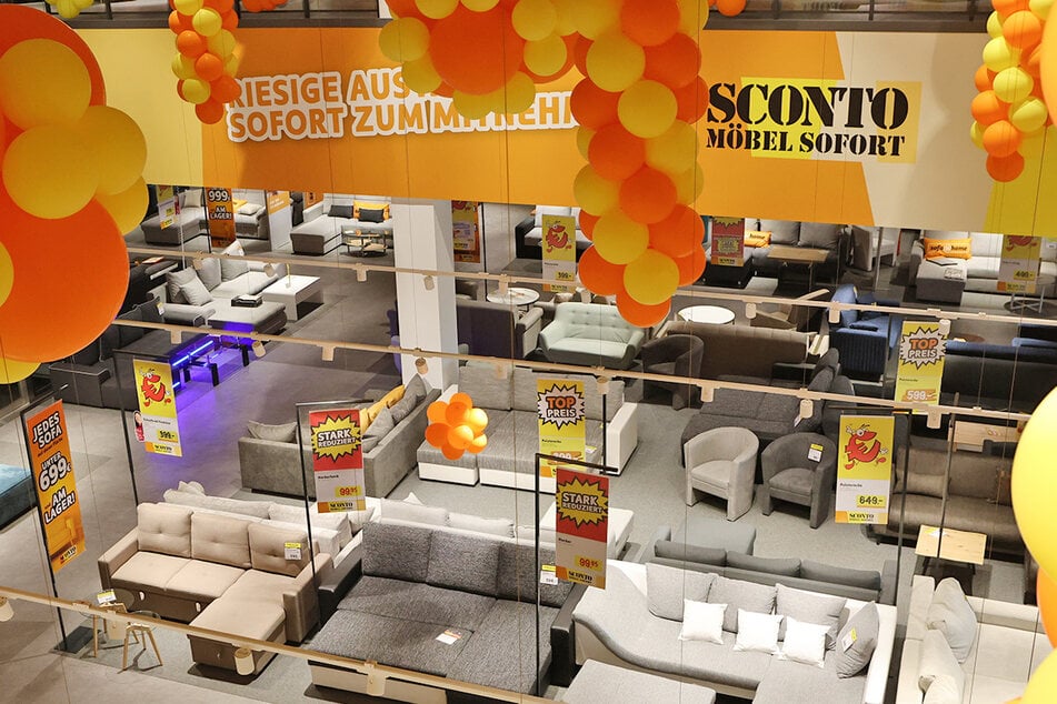 Sconto streicht die Mehrwertsteuer auf ein Polstermöbel nach Wahl