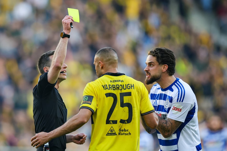 Neben Manu in Cottbus wird bei Duisburg Torjäger Lex-Tyger Lobinger (27, r.) gesperrt fehlen.