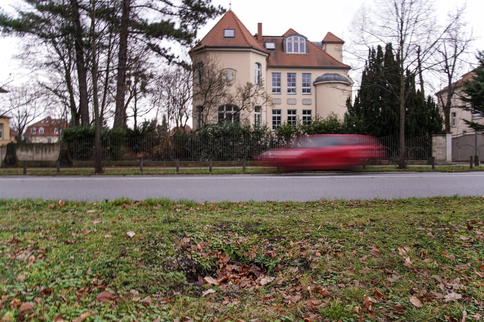 Es krachte auf der Karcherallee. (Symbolfoto)