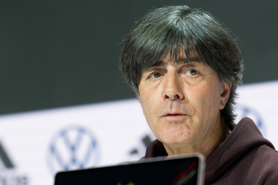 Das Herz von Joachim Löw (61) "schlägt weiterhin Schwarz-Rot-Gold", erzählte der scheidende Bundestrainer auf einer Pressekonferenz.