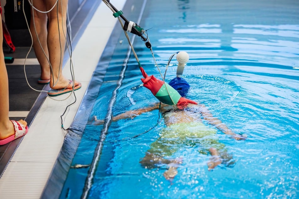Alle Messgeräte mussten abgedichtet werden, damit kein Wasser hindurchkommt.