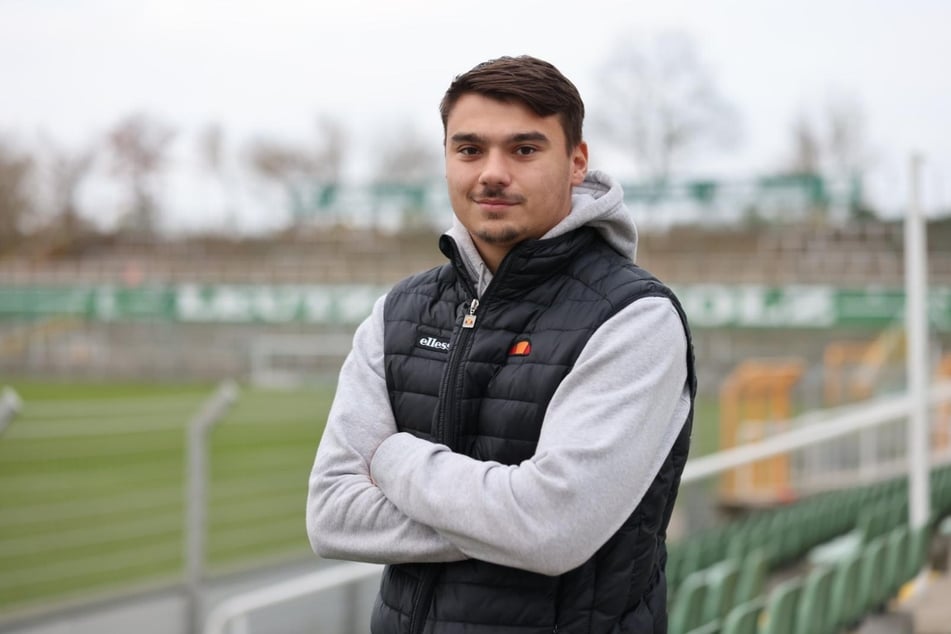 Julian Weigel (23) ist inzwischen voll bei der BSG Chemie Leipzig angekommen. Die Folgen seines Wechsels von Lok Leipzig hatte er allerdings unterschätzt.