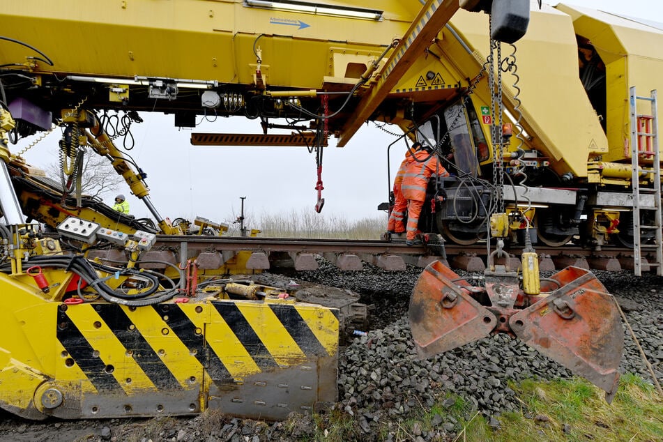 In den Hamburger Märzferien brauchen Bahnreisende mehr Geduld. Wegen Bauarbeiten fahren viele Züge von und nach Hamburg nicht. (Archivbild)