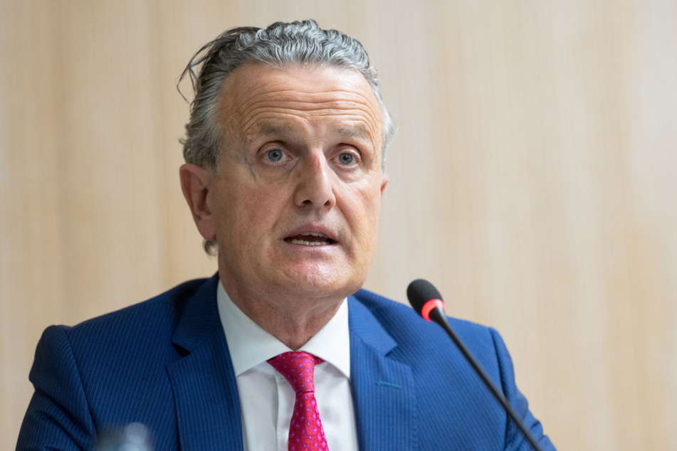 Stuttgarts OB Frank Nopper (60, CDU)