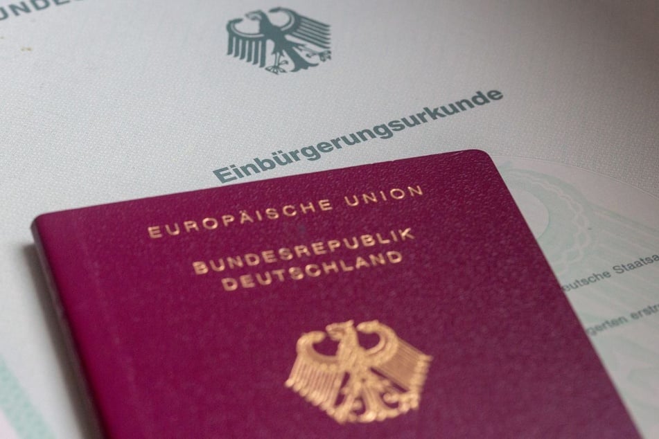 Der deutsche Pass ist begehrt: Im vergangenen Jahr haben sich im Südwesten fast 40.000 Menschen einbürgern lassen.