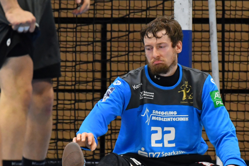 Wie hier nach einem Gegentor schaute HCE-Keeper Mario Huhnstock auch nach Bekanntwerden des Ergebnisses der Lauf-Challenge bedröppelt drein.