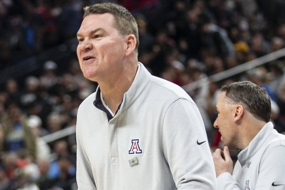 Arizona Wildcats head coach Tommy Lloyd.