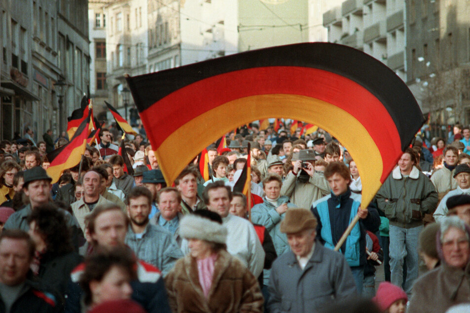Die Wendezeit in Leipzig war von starken Veränderungen geprägt. So kam es beispielsweise zu großen Demonstrationen für die deutsch-deutsche Wiedervereinigung im sächsischen Plauen.