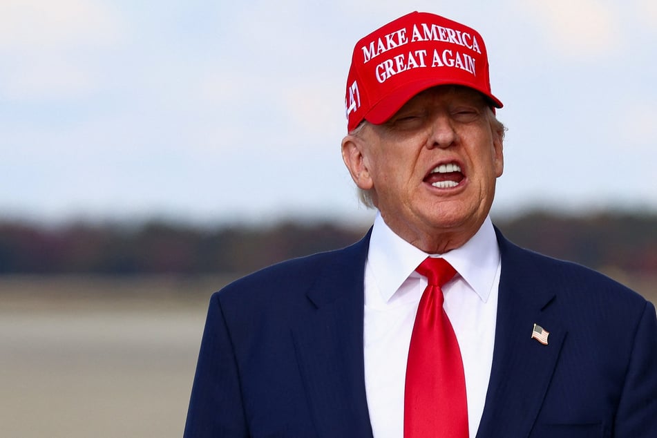 Trump officially calls for "Nuclear Option" to end government shutdown