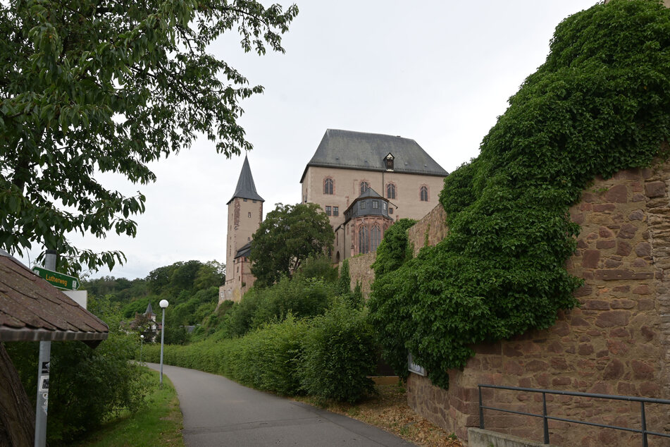 Im Schloss Rochlitz könnt Ihr auf Entdeckungstour gehen, vom "Keller bis zum Dachboden".